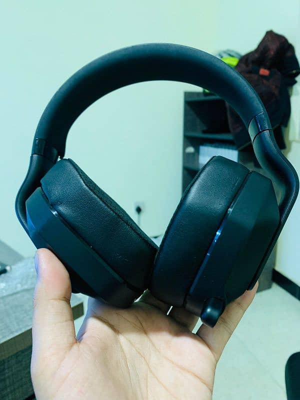 brand new headphones Logitech 1