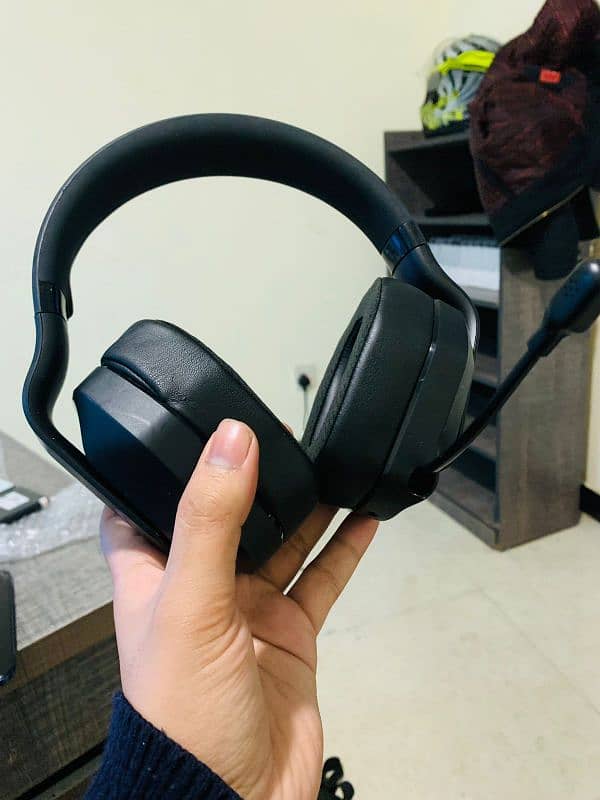 brand new headphones Logitech 2