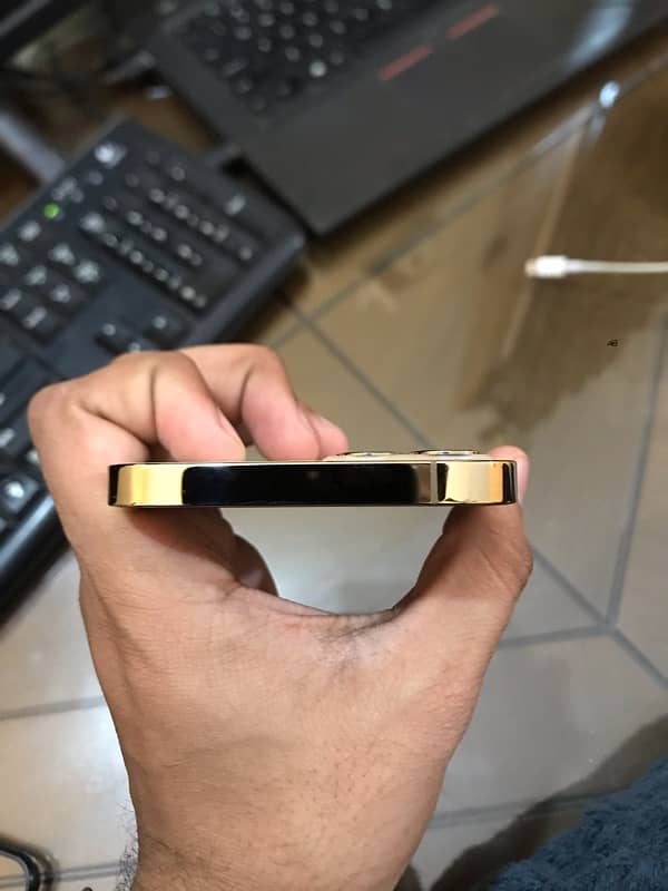 iphone 12 pro jv | 128gb | 10/10 | Gold Color 2