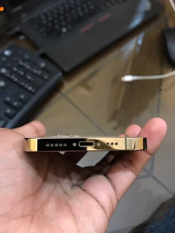 iphone 12 pro jv | 128gb | 10/10 | Gold Color 3