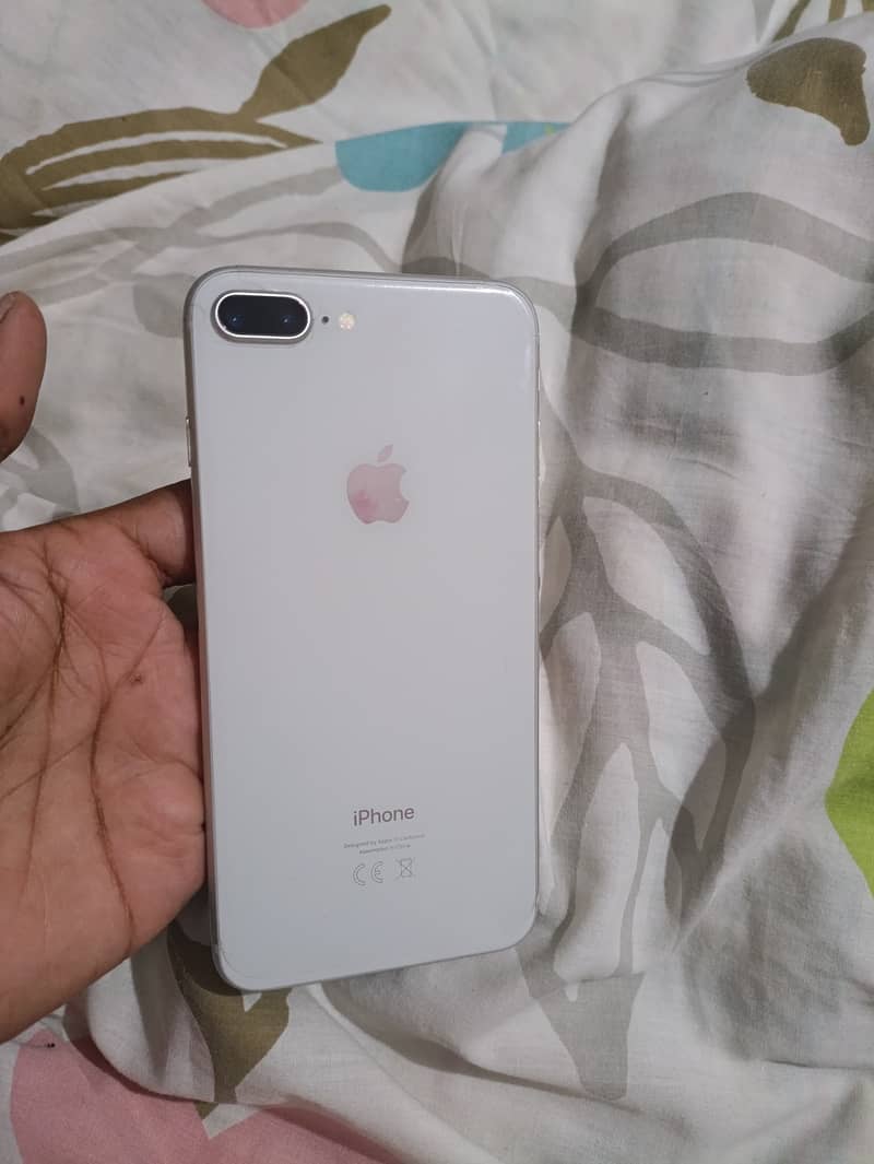 Apple iPhone 8 Plus 0