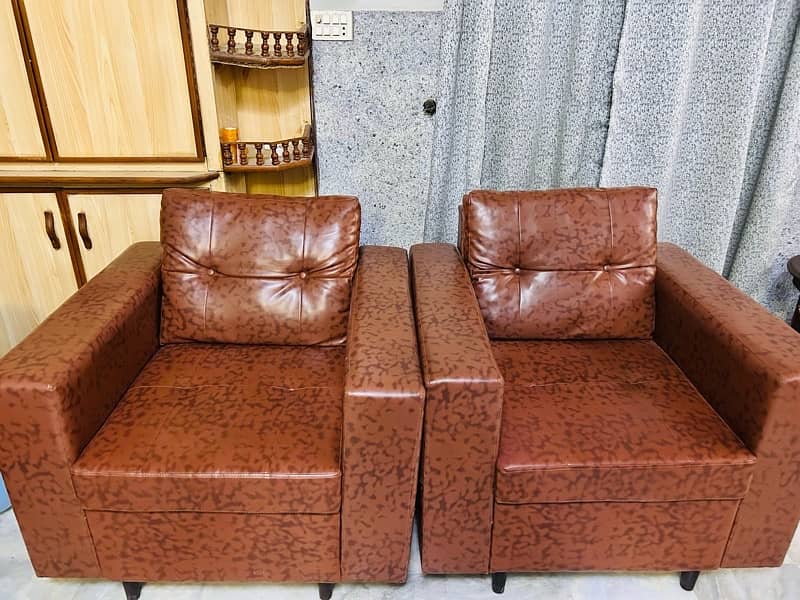 Moltyfoam Leather 5 Seater Sofa With Cushions 1