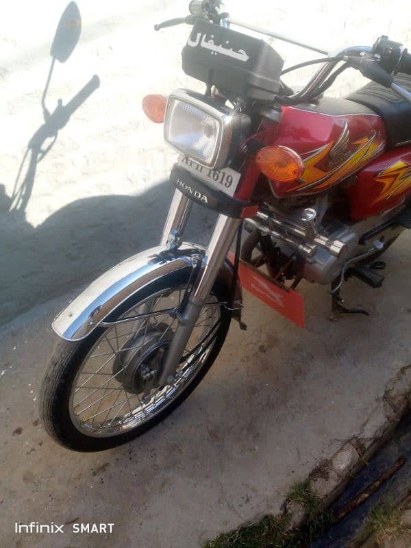 Honda 125 2021 model in excellent condition available for sale 0