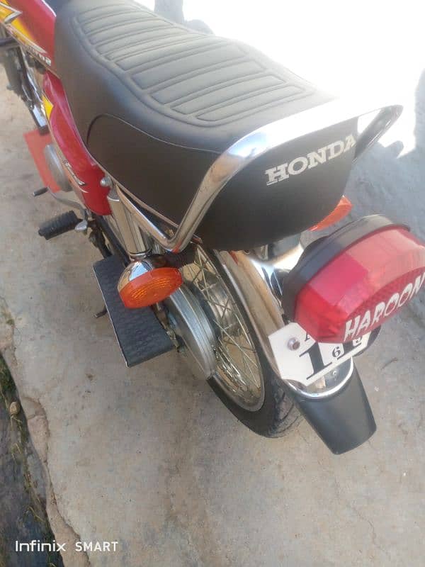 Honda 125 2021 model in excellent condition available for sale 2