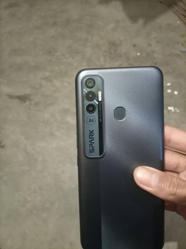 Tecno Spark 7 Pro 4/64 1