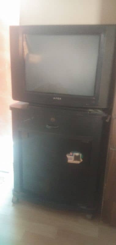 TV with trolley 1