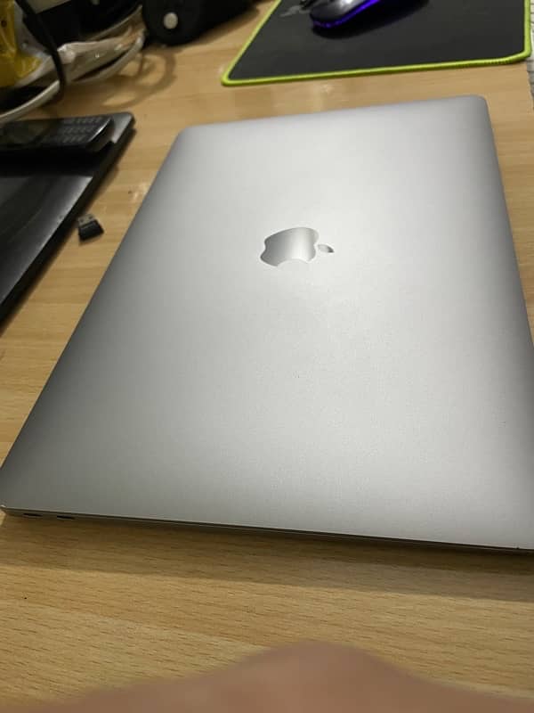 MacBook Air M1 2020 8/256 2