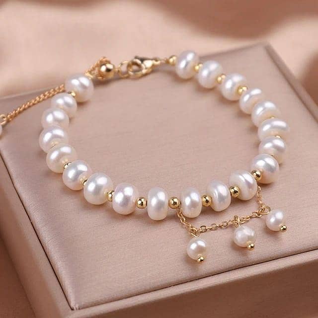 Pearl Beaded Bracelet 0