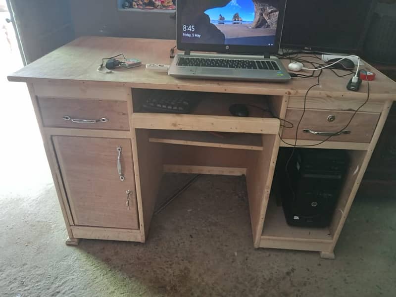 Office Computer Table4x2.5 foot 2