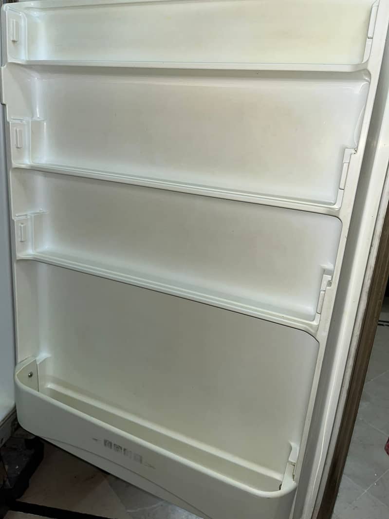 Dawlance Fridge, Refrigerator. Fridge used 5