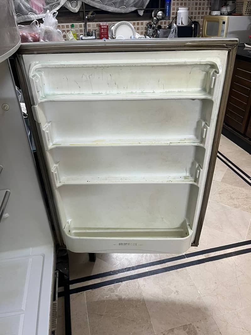 Dawlance Fridge, Refrigerator. Fridge used 8