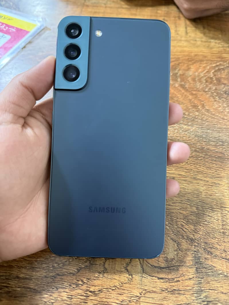 Samsung Mobile S22 plus 0