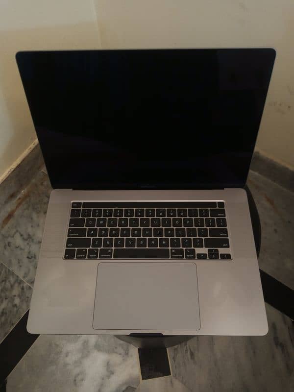 Apple Macbook Pro 2019 i9 16inch 0