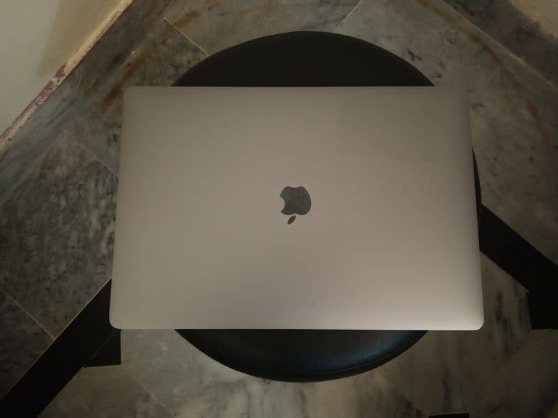 Apple Macbook Pro 2019 i9 16inch 5