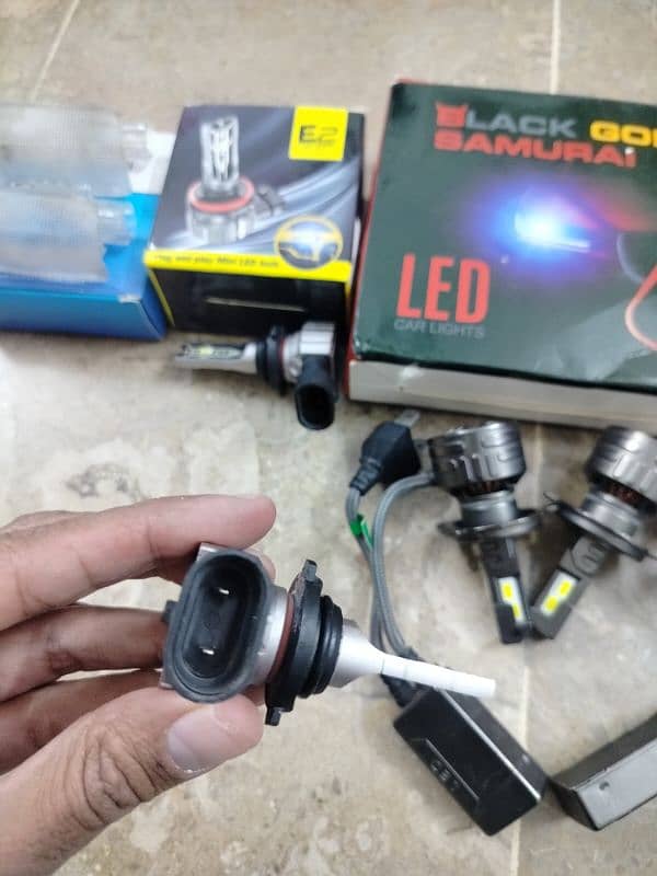 LED Headlights / Fog Lamp Lights / Hydraulic Jack - FIX PRICE 8