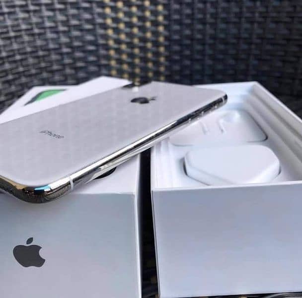 Iphone x pta approved 256gb my whatsapp number ( 0340 5184073 ) 4