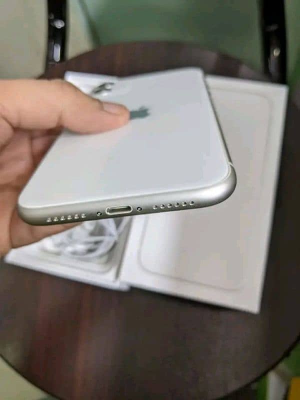 Apple iPhone 11 256 GB full box =03087951835 1