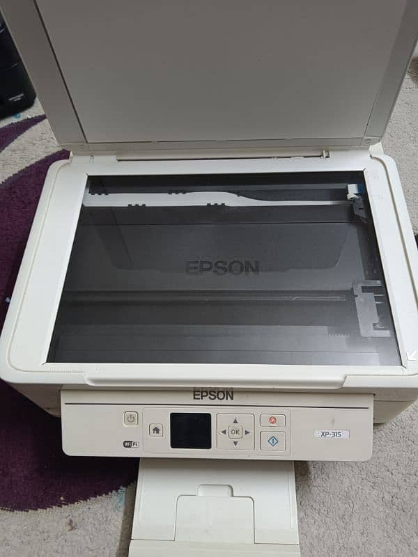 Epson Photo Printer With Wifi and Scanner 1