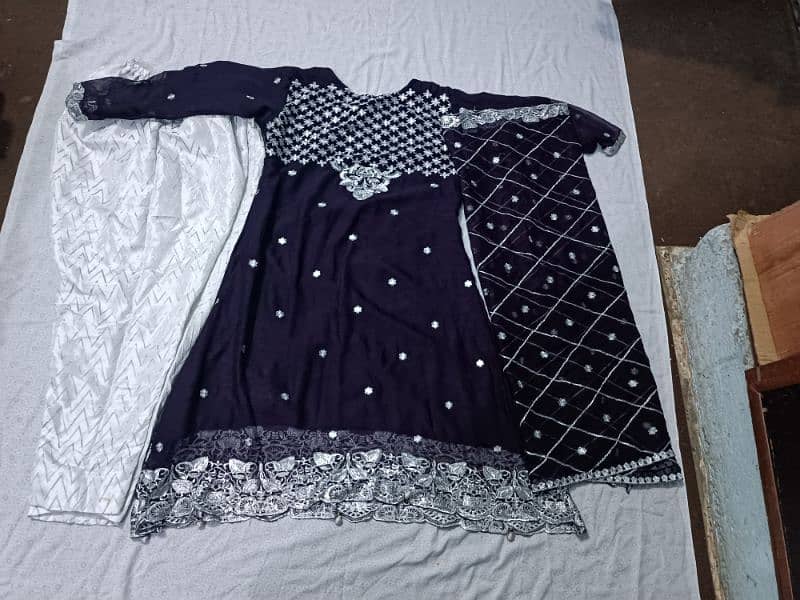 Fancy / party wear dresses for sale. 9