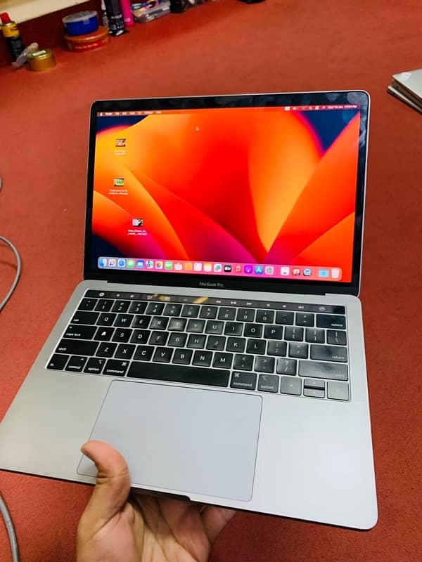 Mackbook pro 2019 13 inches i5 16Rm 256ssd Touchbar 4