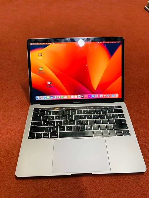 Mackbook pro 2019 13 inches i5 16Rm 256ssd Touchbar 10