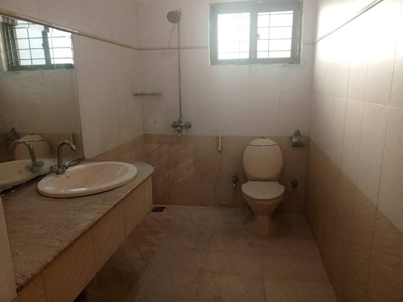 Dha Phase 2,10 Marla Upper Portion For Rent 2