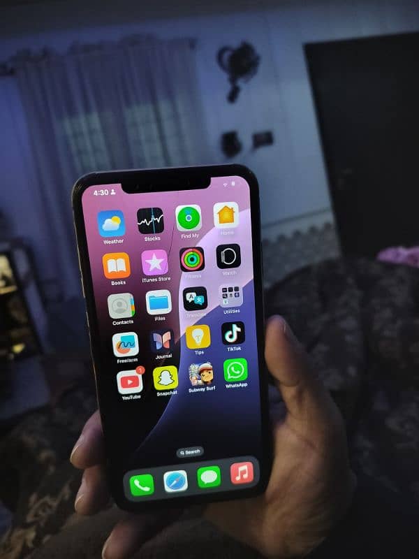 I want to sale my iphone xsmax factory unlock 1