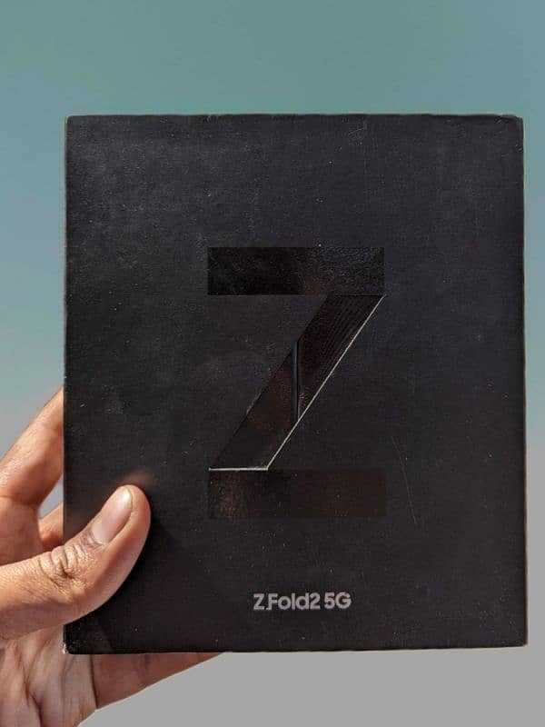 Galaxy Fold 2 5g 12+256 Official with Box 3