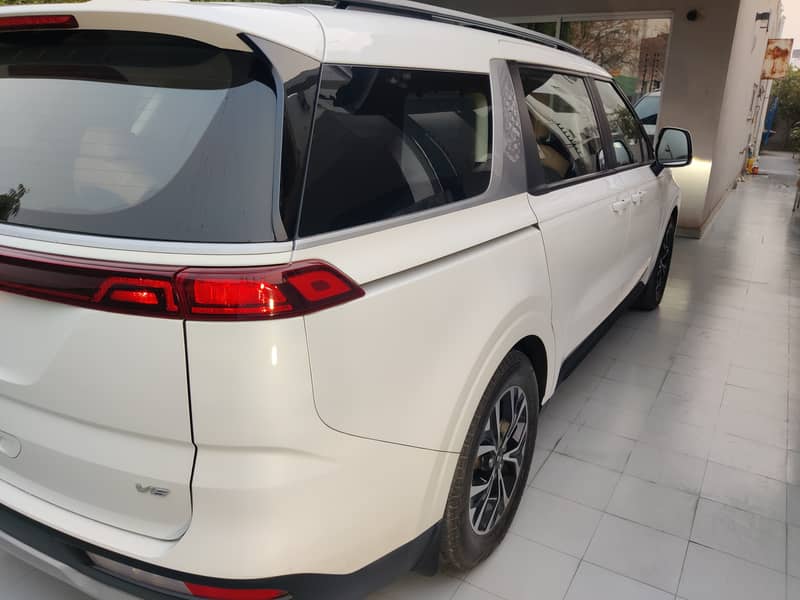 KIA Grand Carnival 2021 4