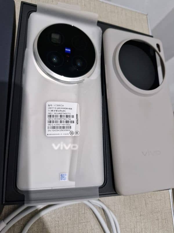 Vivo X100 Ultra 16GB 512GB Non PTA. . 1