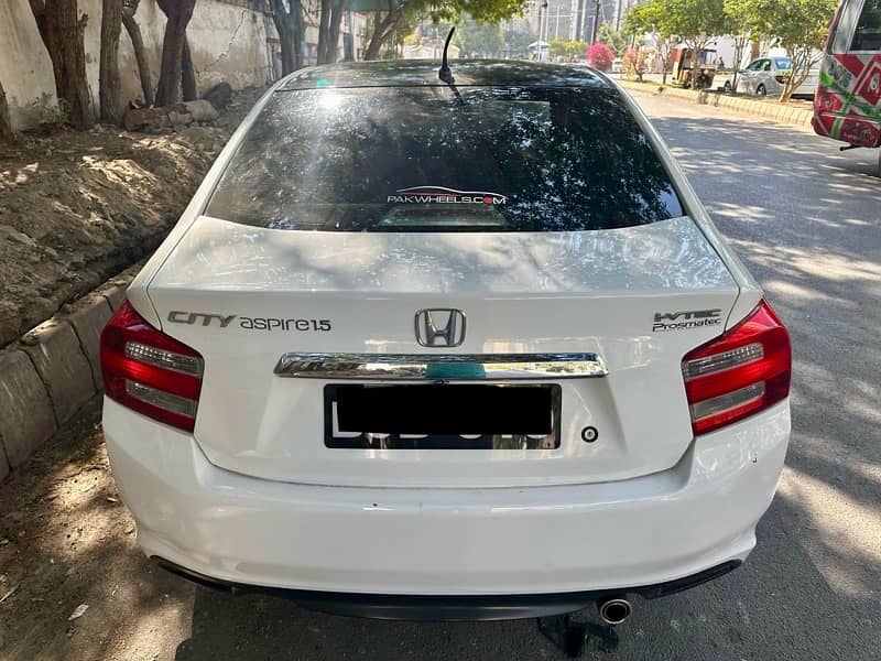 Honda City Aspire 2017 1.5 Automatic Brand New Condition! 12