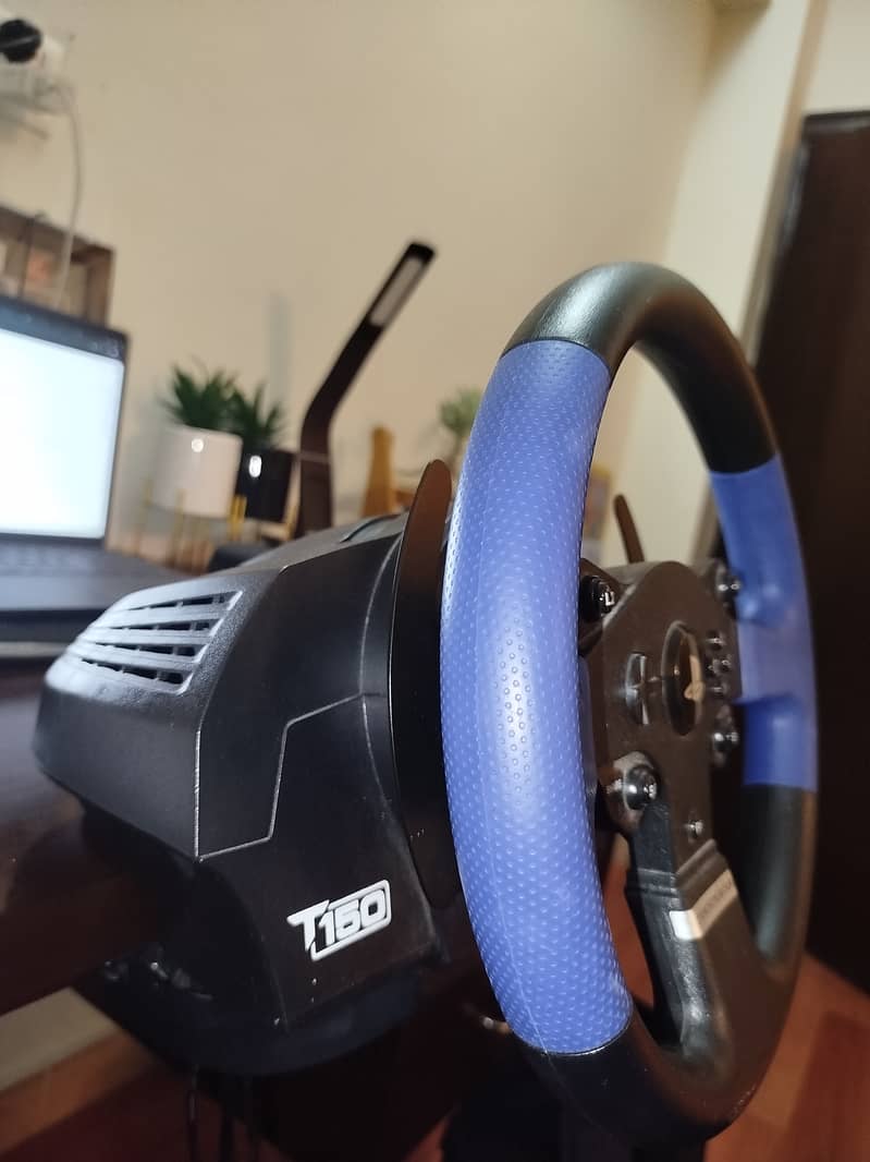 Thrustmaster T150 power stearing for ps4 + ps3 1