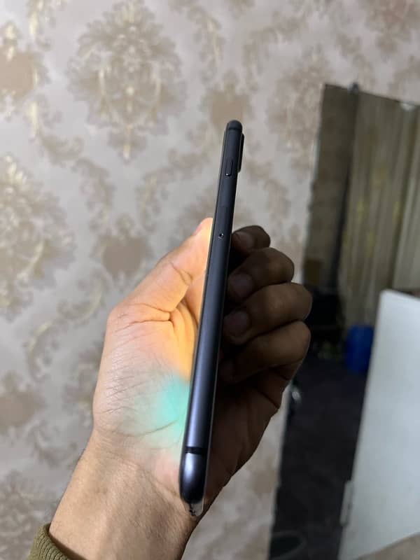 IPHONE 8PLUS 64gb (NON PTA) 4