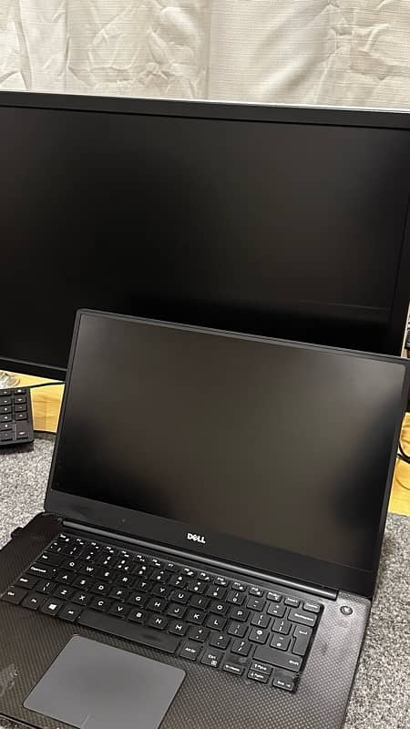 Dell Precision 5520 (4k Graphic Card) 0