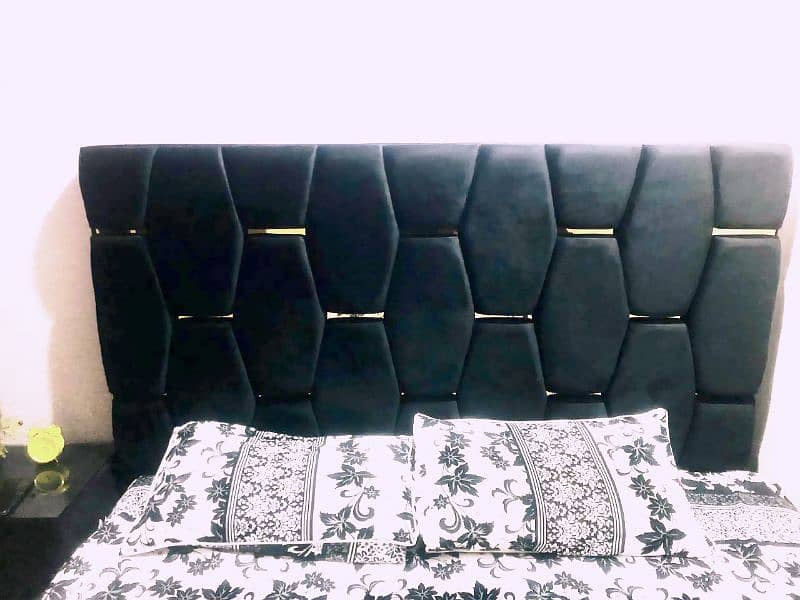 Ultra Luxury Velvet Bedroom set 0