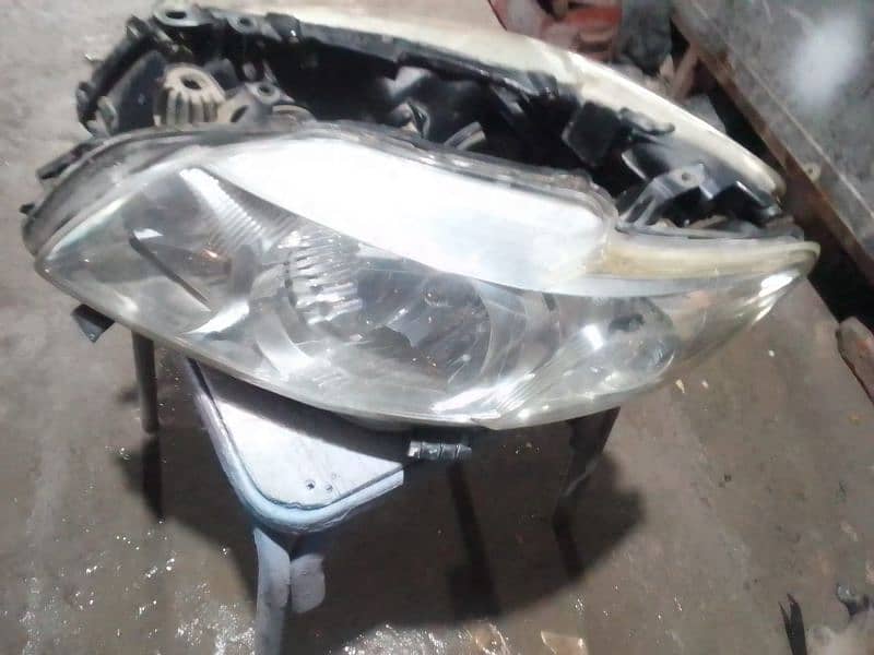 toyota corolla headlight 3