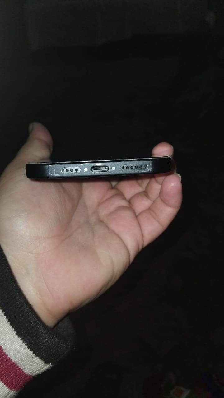 Apple iPhone 15 plus 4