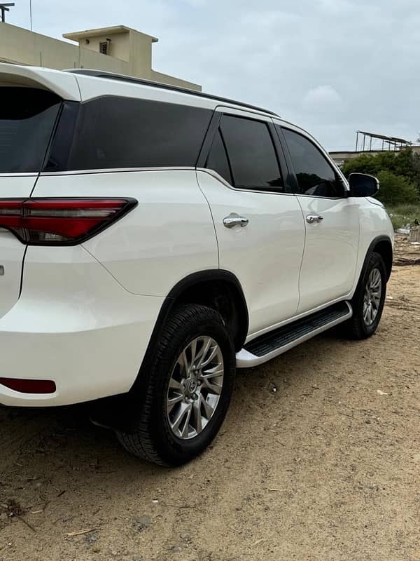 Toyota Fortuner V 2021 2