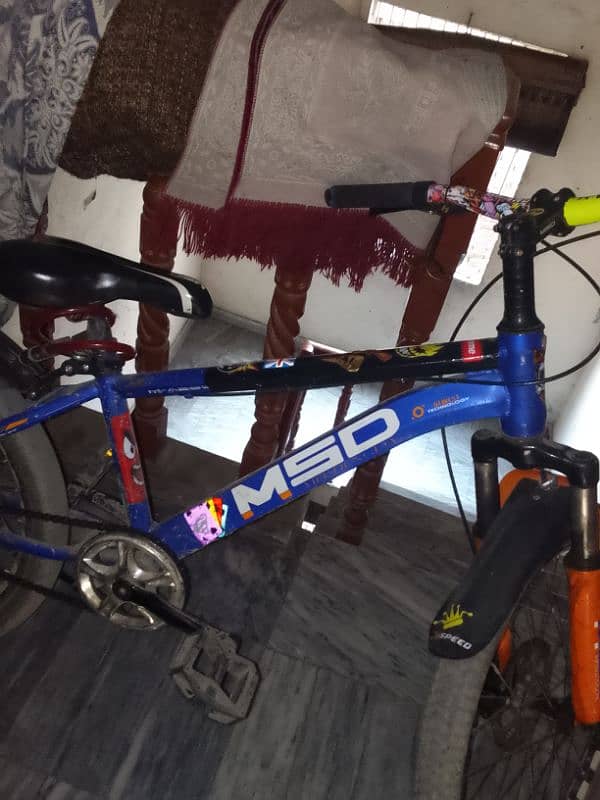 I am selling bicycle 10/9 condition no call only message 7