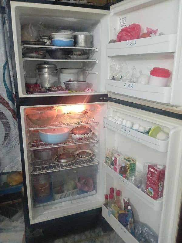 Refrigerator Jumbo Size for Sale 3