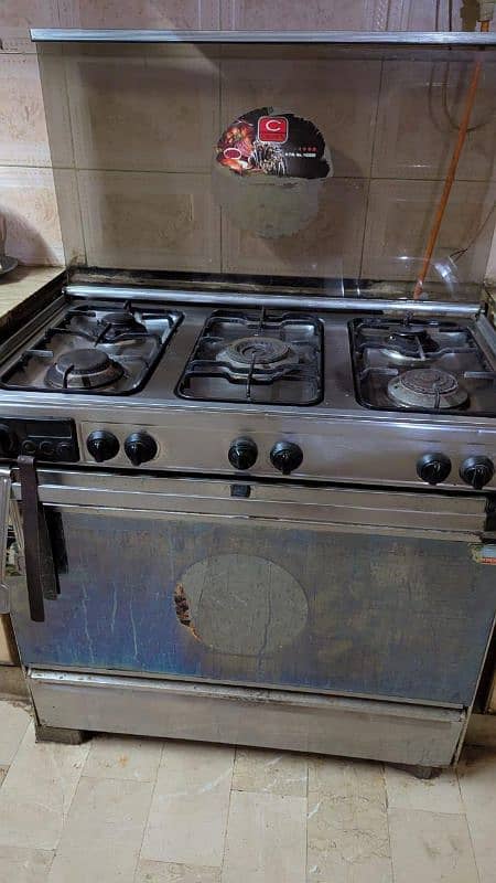 used stove in working condition. all burners works 0