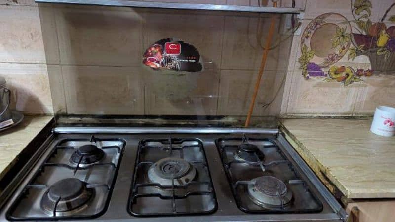 used stove in working condition. all burners works 1