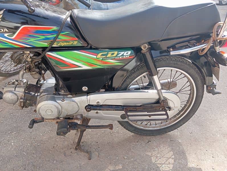 HONDA CD 70 Black 6