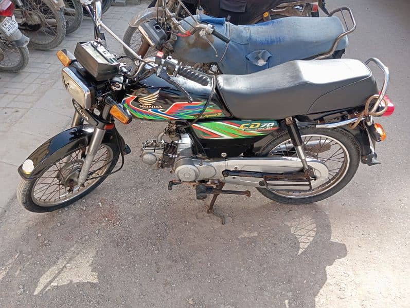 HONDA CD 70 Black 7