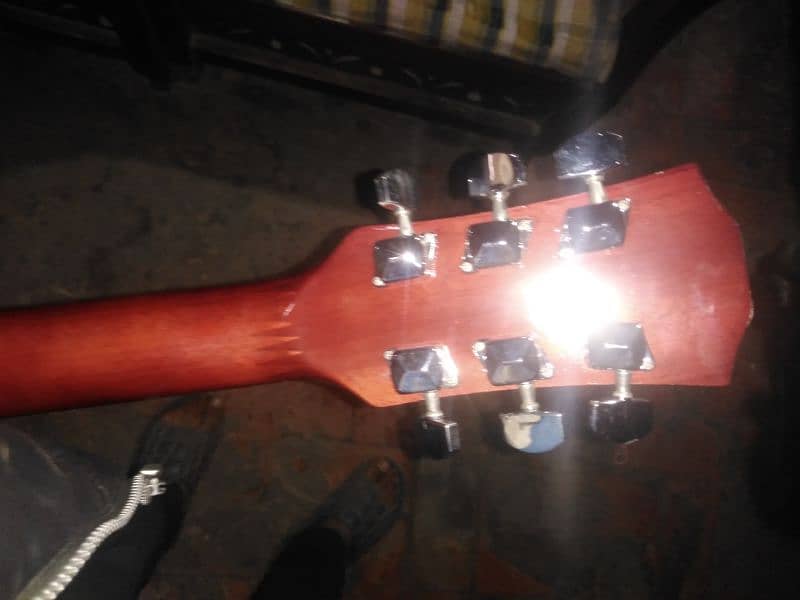 guitar 10/10 price 7000 7