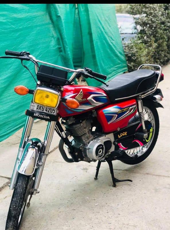 Honda 125 model 22 All Punjab no location bhara kahu Islamabad 4