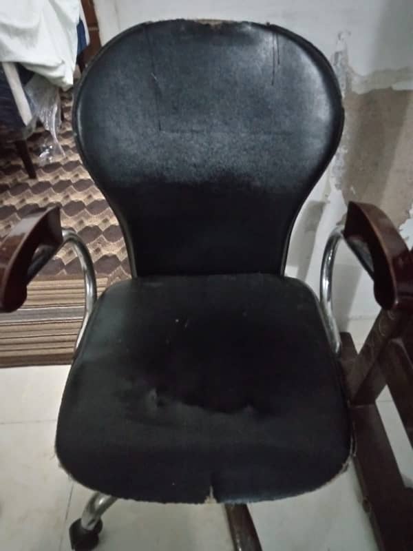 2 chairs and 1 round chair 0