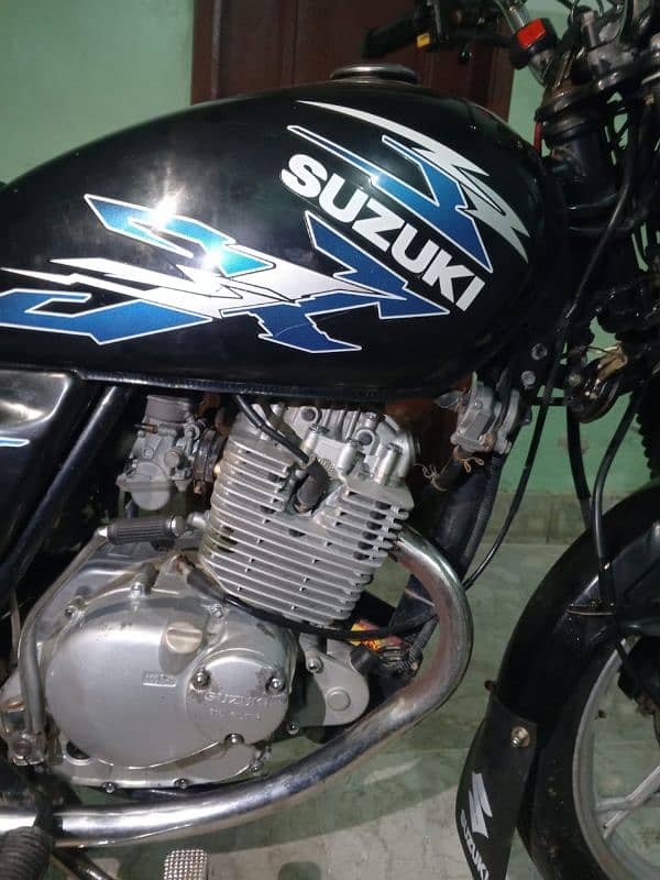 SUZUKI GS 150 1