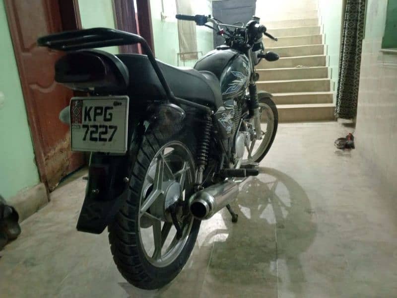 SUZUKI GS 150 6