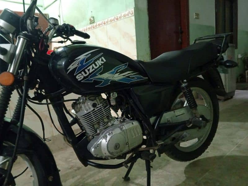 SUZUKI GS 150 8